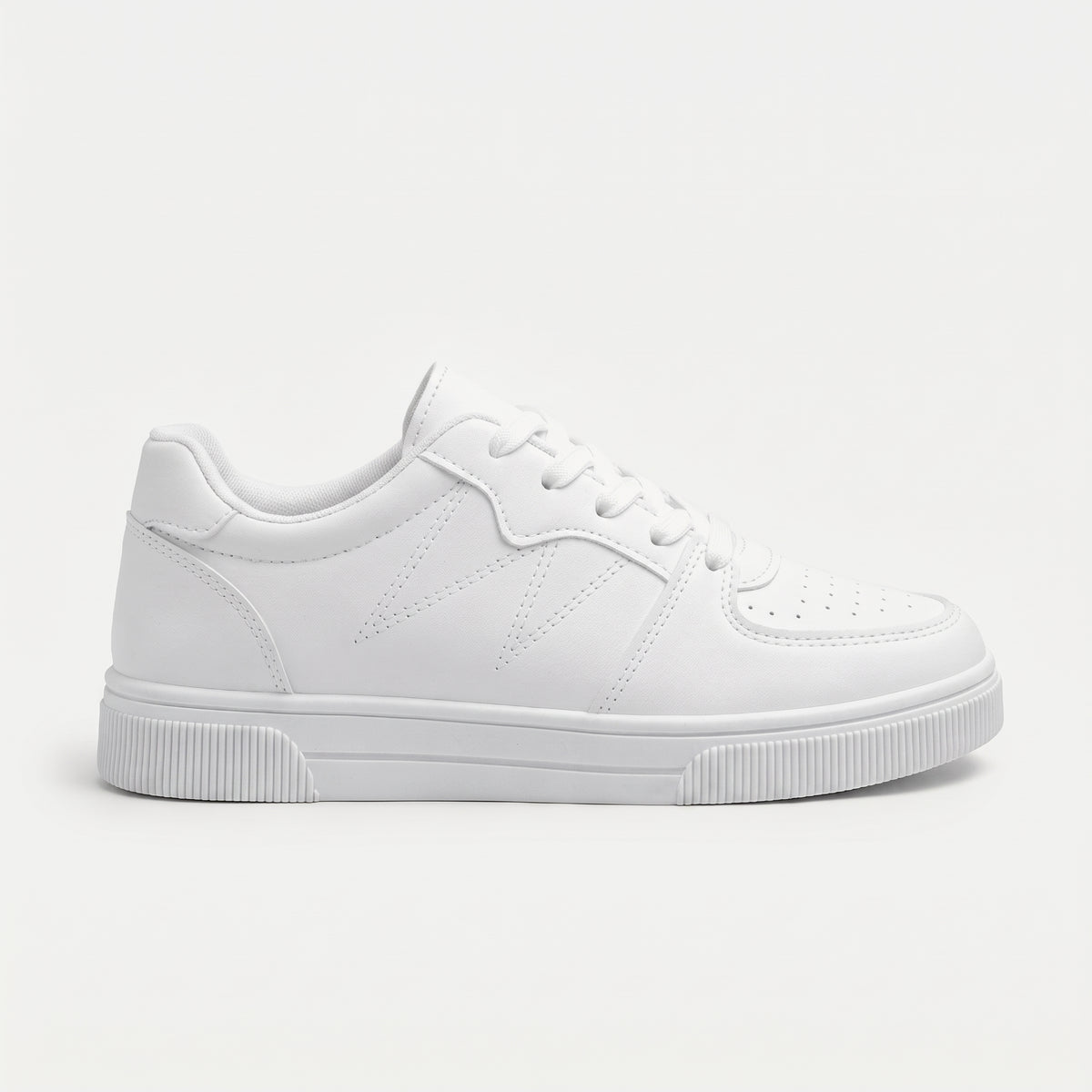 Blanc baskets légères femme à lacets profil latéral bout à droite Chaussay