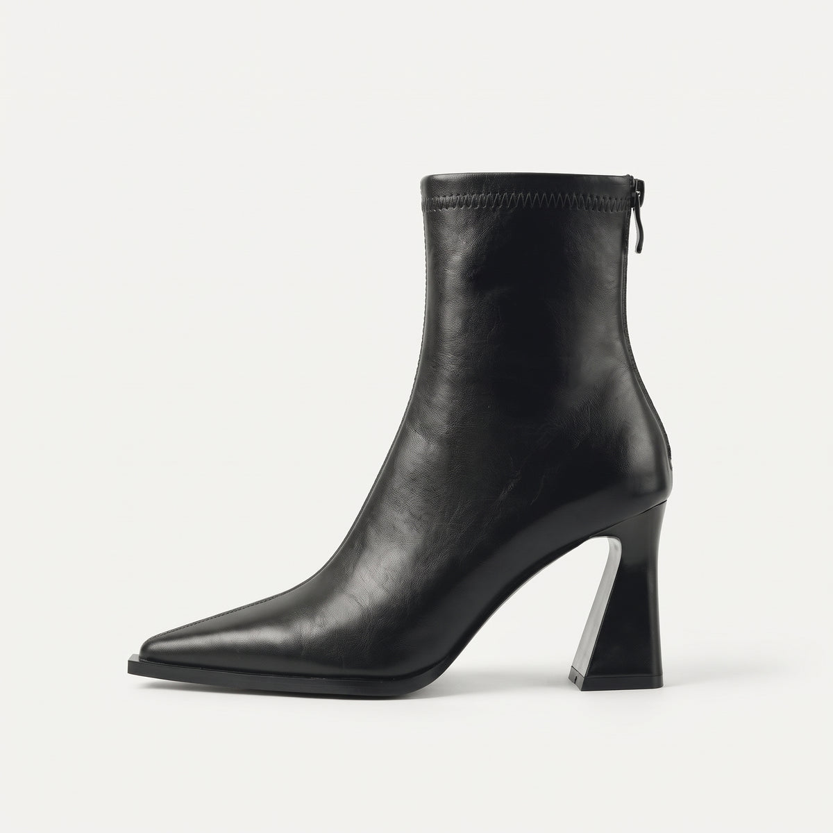 Noir bottines compensées femme bout pointu profil latéral bout à gauche Chaussay